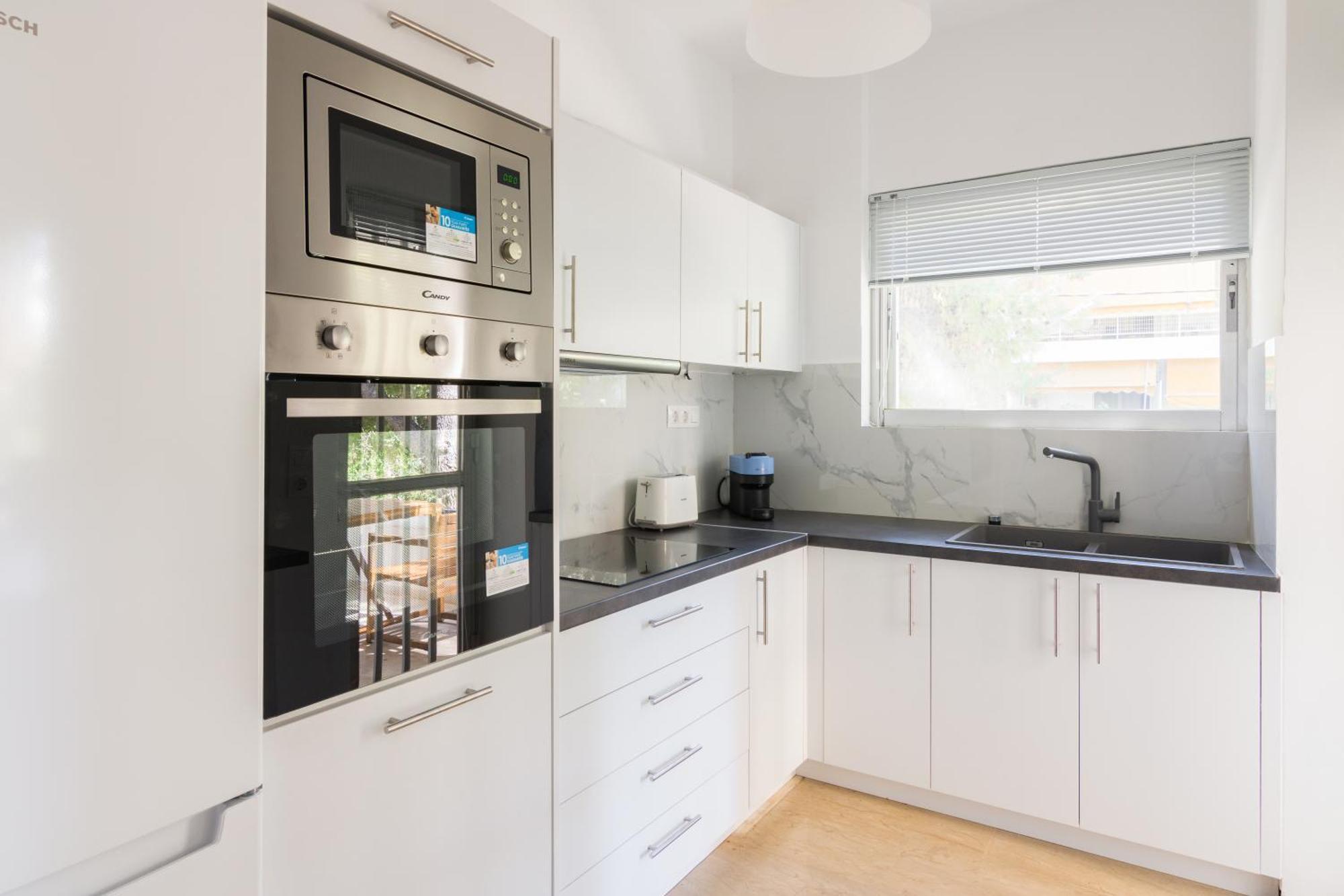 Great Two Bedrooms Apartment In Varkiza Вари Экстерьер фото